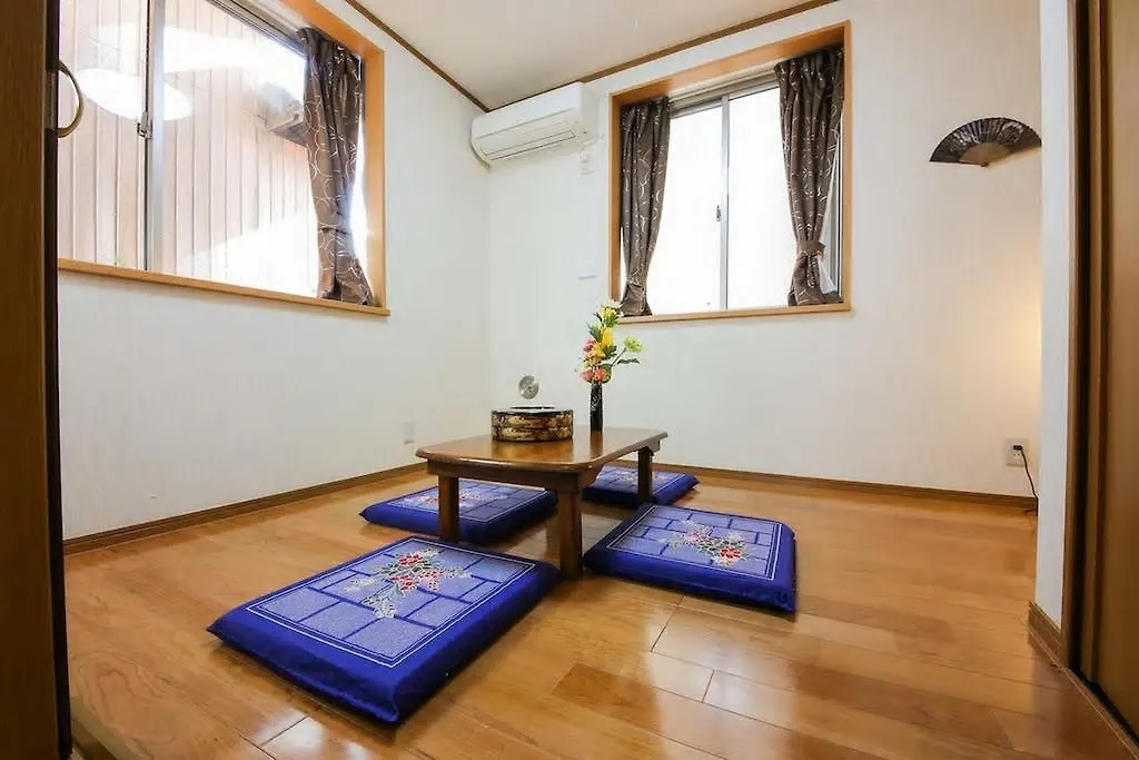 Komagome Luxury House Tokyo 0*,